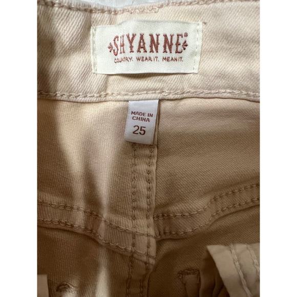 SHYANNE Cream/Ivory Western Country High Rise Stretch Flare Jeans Frayed Hem SIZ - Picture 8 of 10